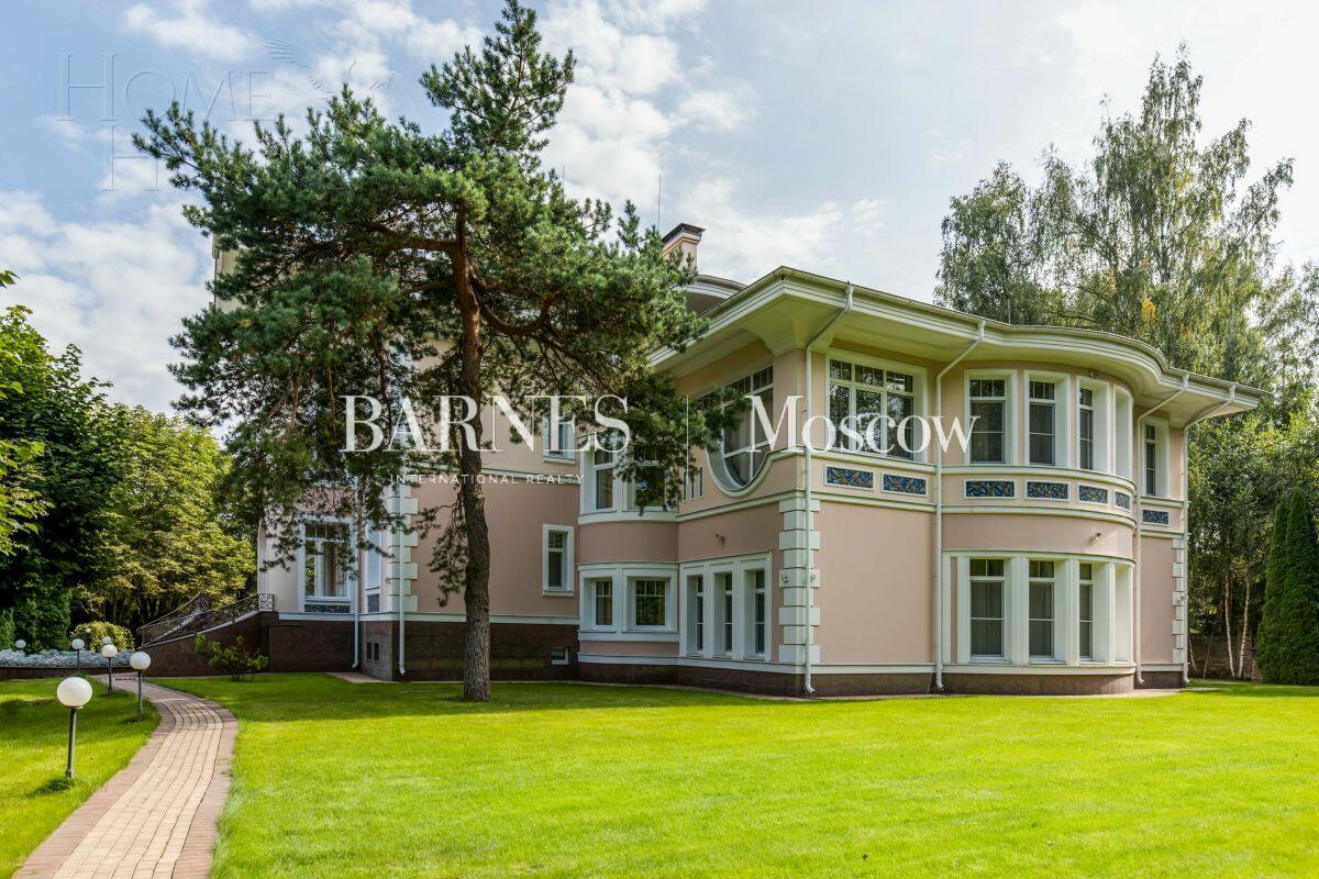 2-этажный коттедж 950 м² с отделкой