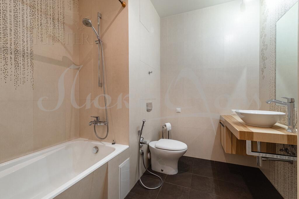 4-КОМН. КВАРТИРА С ОТДЕЛКОЙ 165.4 М² НА 4 ЭТАЖЕ