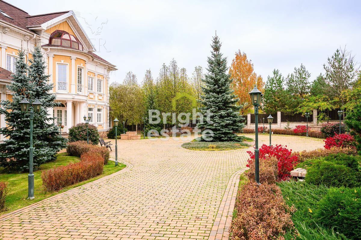 2-этажный коттедж 1 624 м² с отделкой