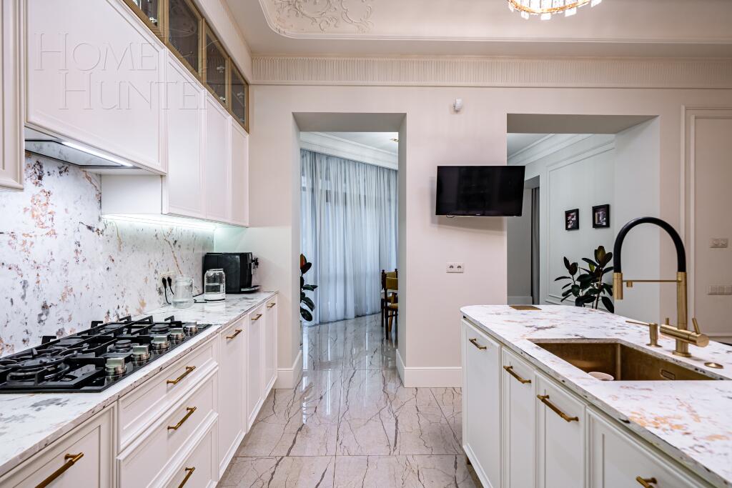 2-этажный коттедж 750 м² с отделкой