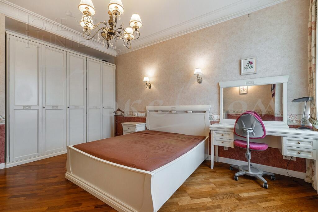 4-КОМН. КВАРТИРА С ОТДЕЛКОЙ 165.4 М² НА 4 ЭТАЖЕ
