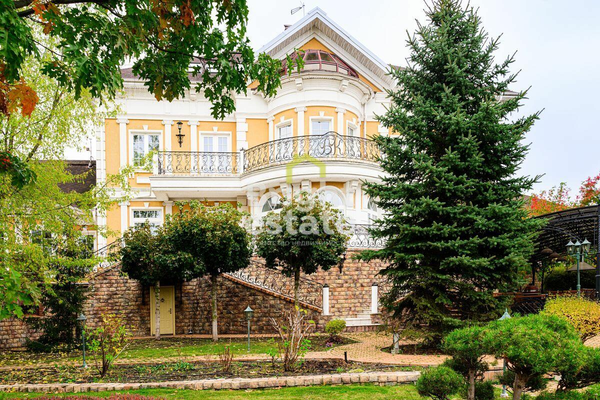 2-этажный коттедж 1 624 м² с отделкой