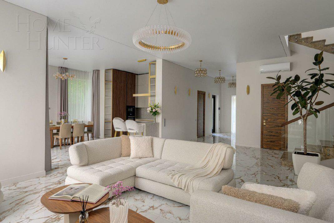 2-этажный коттедж 300 м² с отделкой