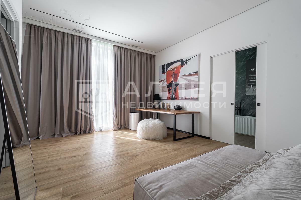 1-этажный коттедж 310 м² с отделкой