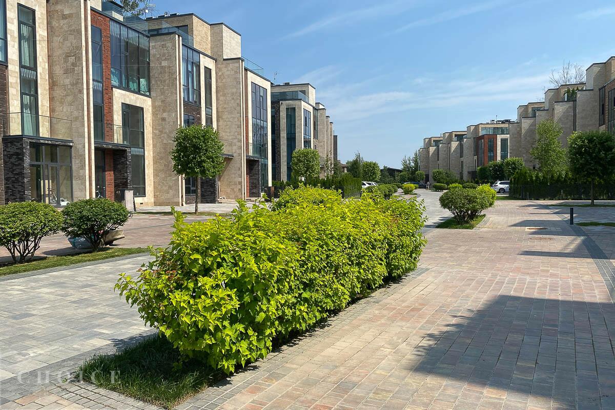 3-этажный таунхаус 310 м² с отделкой