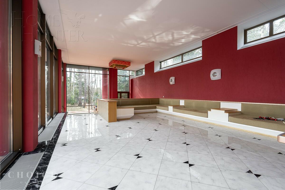 3-этажный коттедж 1 000 м² с отделкой
