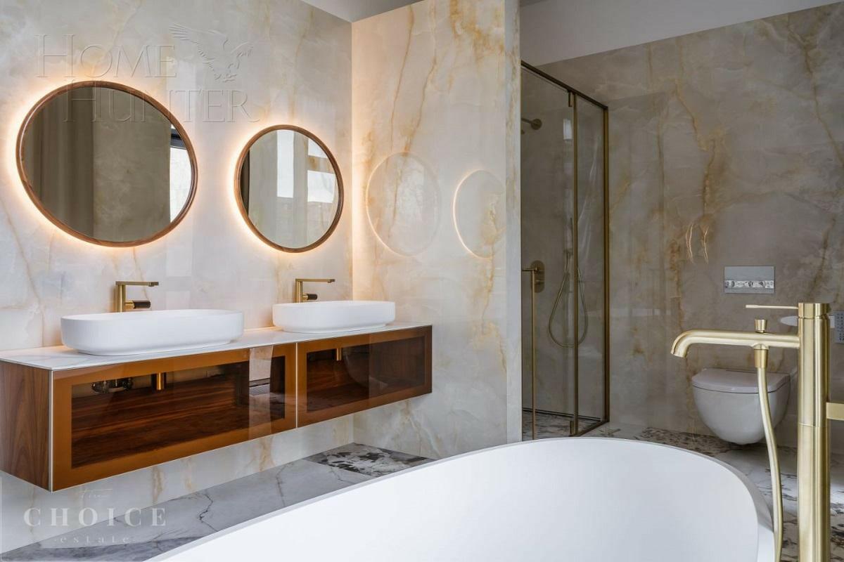 3-этажный таунхаус 310 м² с отделкой