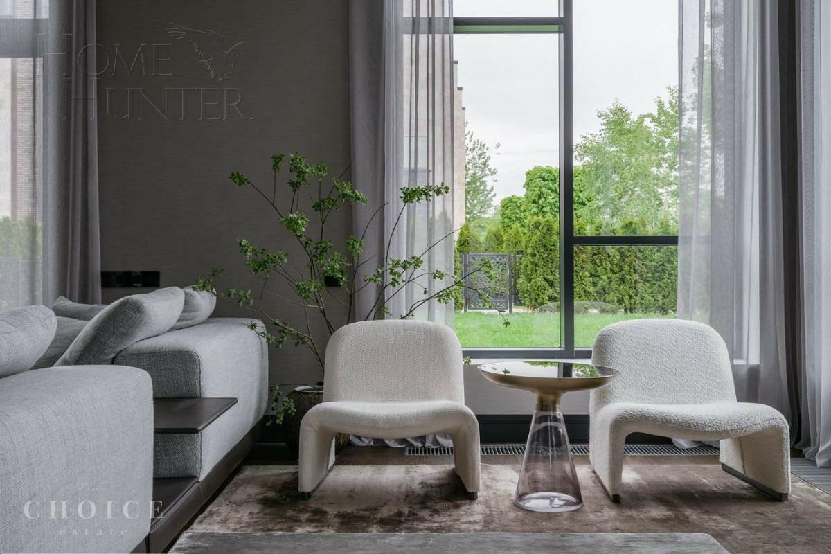 3-этажный таунхаус 310 м² с отделкой