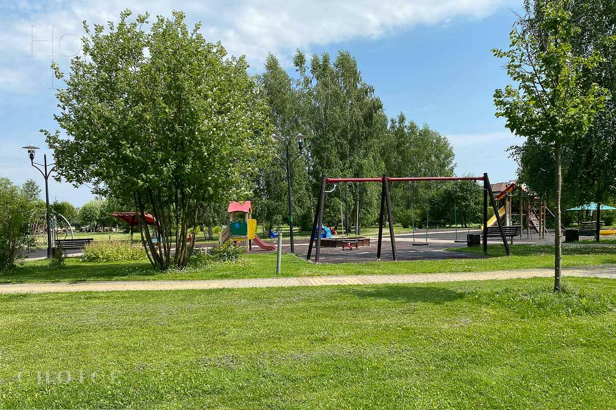 3-этажный таунхаус 310 м² с отделкой