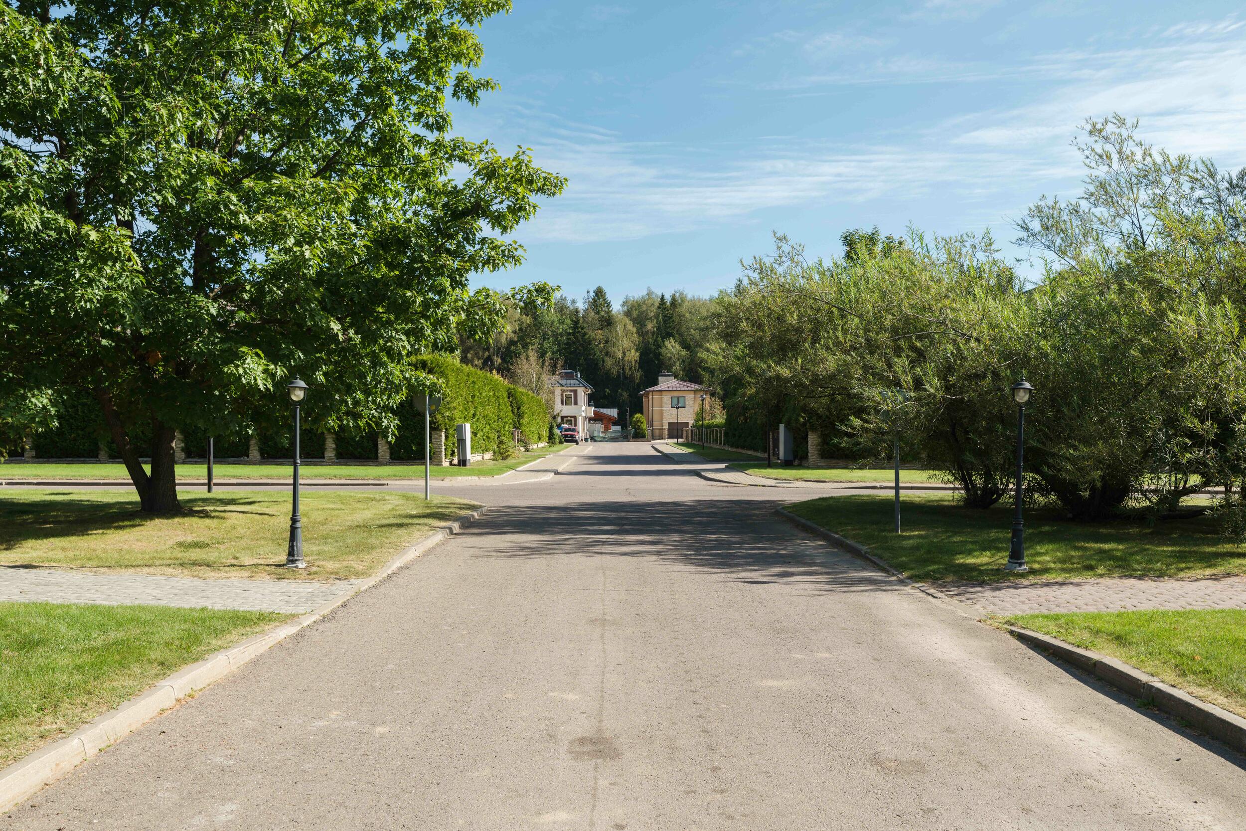 Участок 103.12 сот. в охраняемом поселке