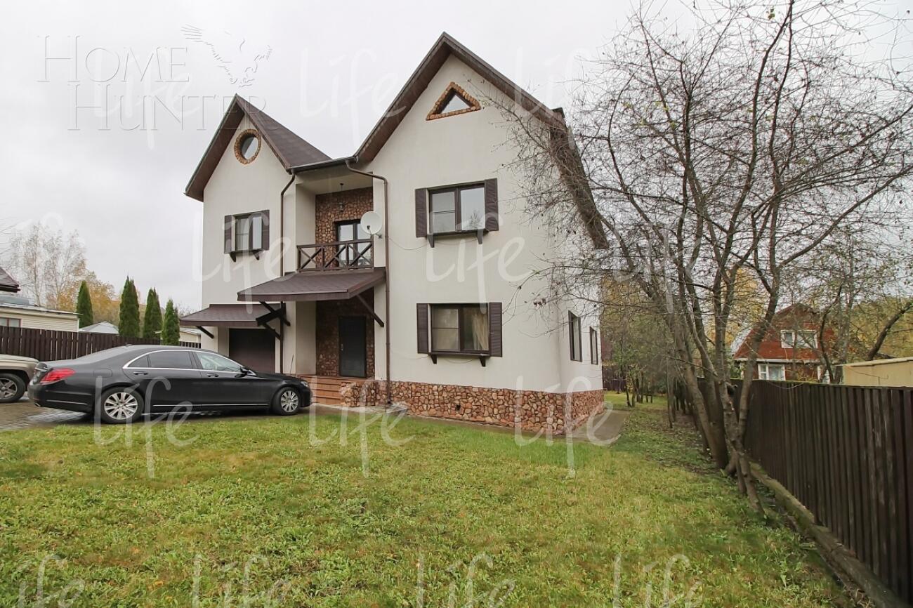 2-этажный коттедж 300 м² с отделкой