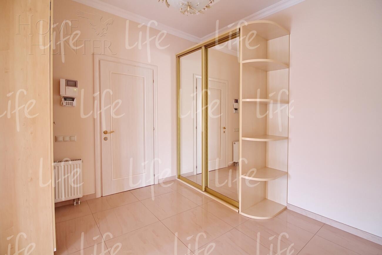 2-этажный коттедж 300 м² с отделкой