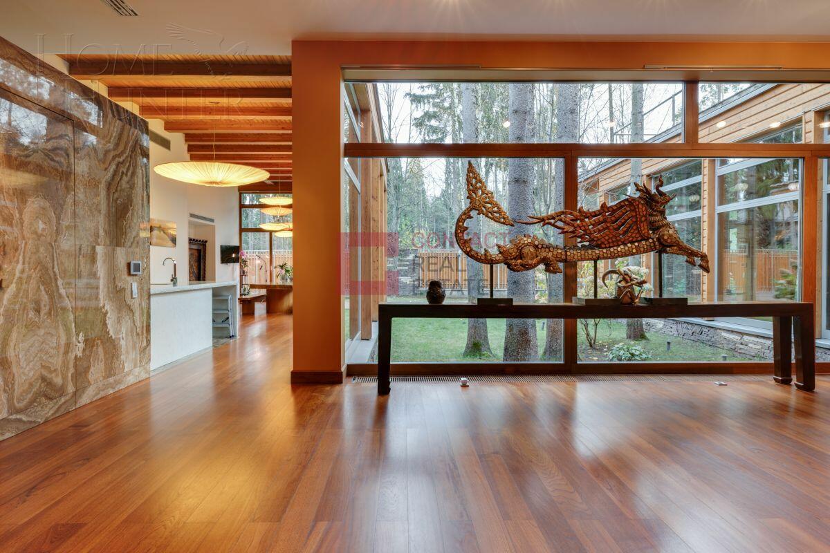 2-этажный коттедж 2 800 м² с отделкой