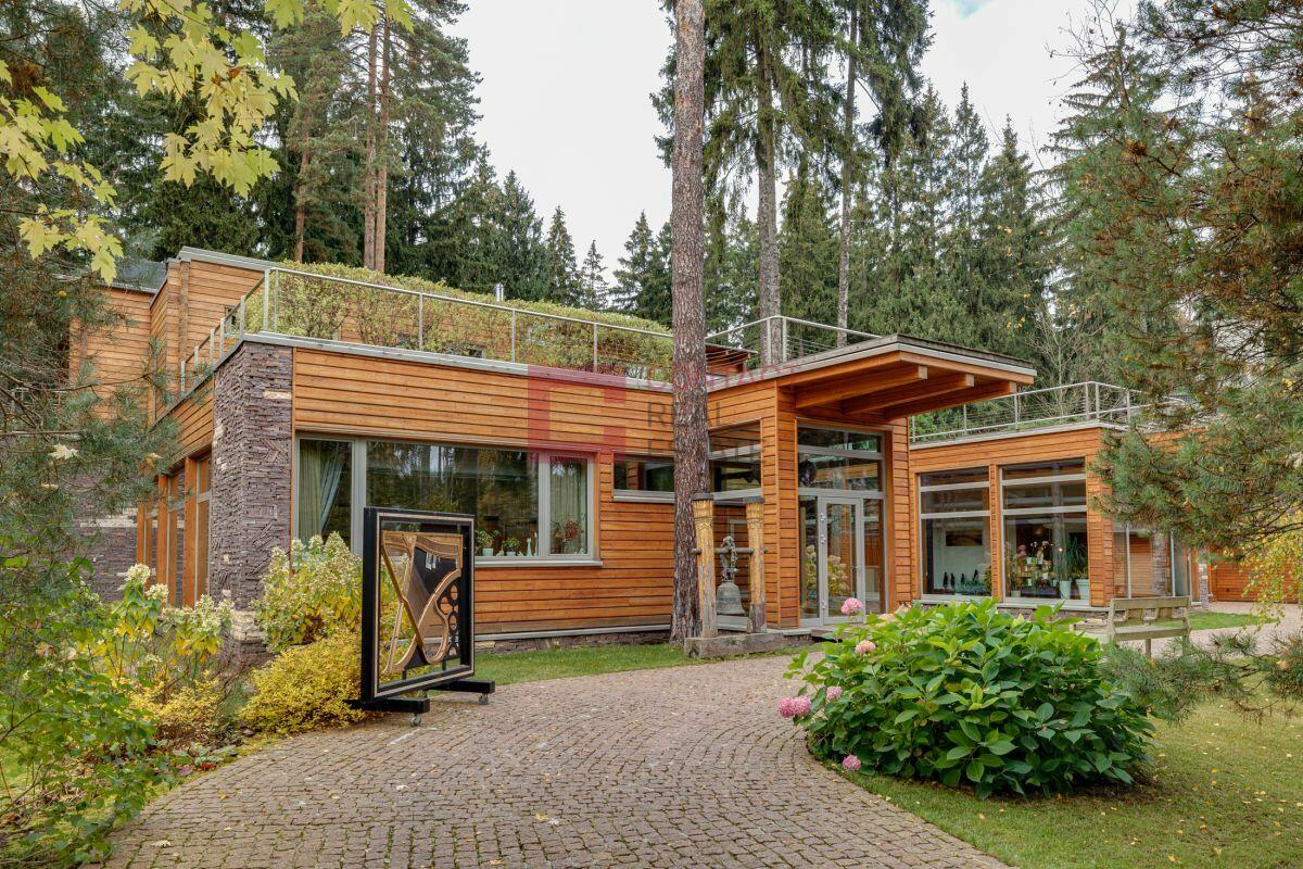 2-этажный коттедж 2 800 м² с отделкой