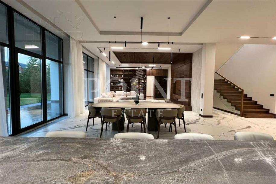 2-этажный коттедж 705 м² с отделкой