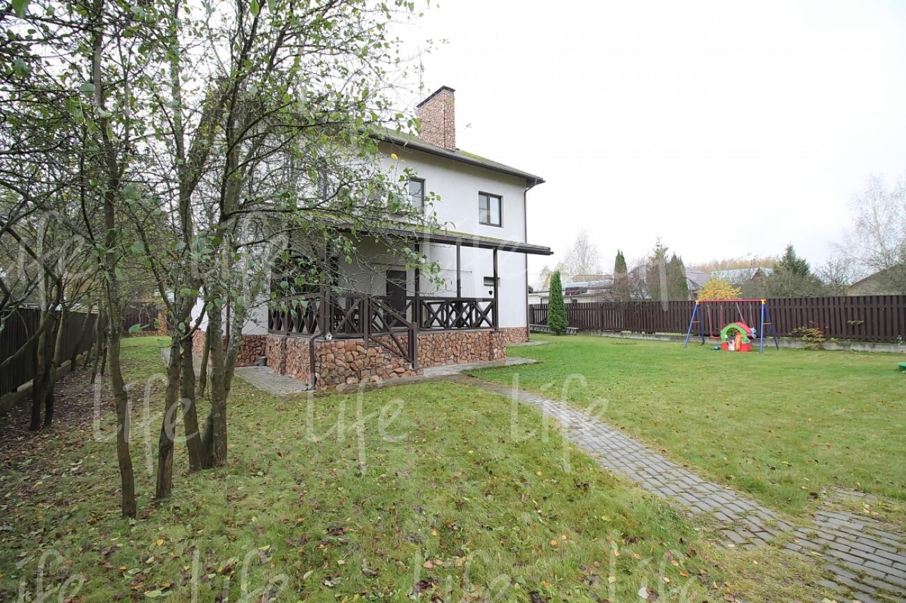 2-этажный коттедж 300 м² с отделкой