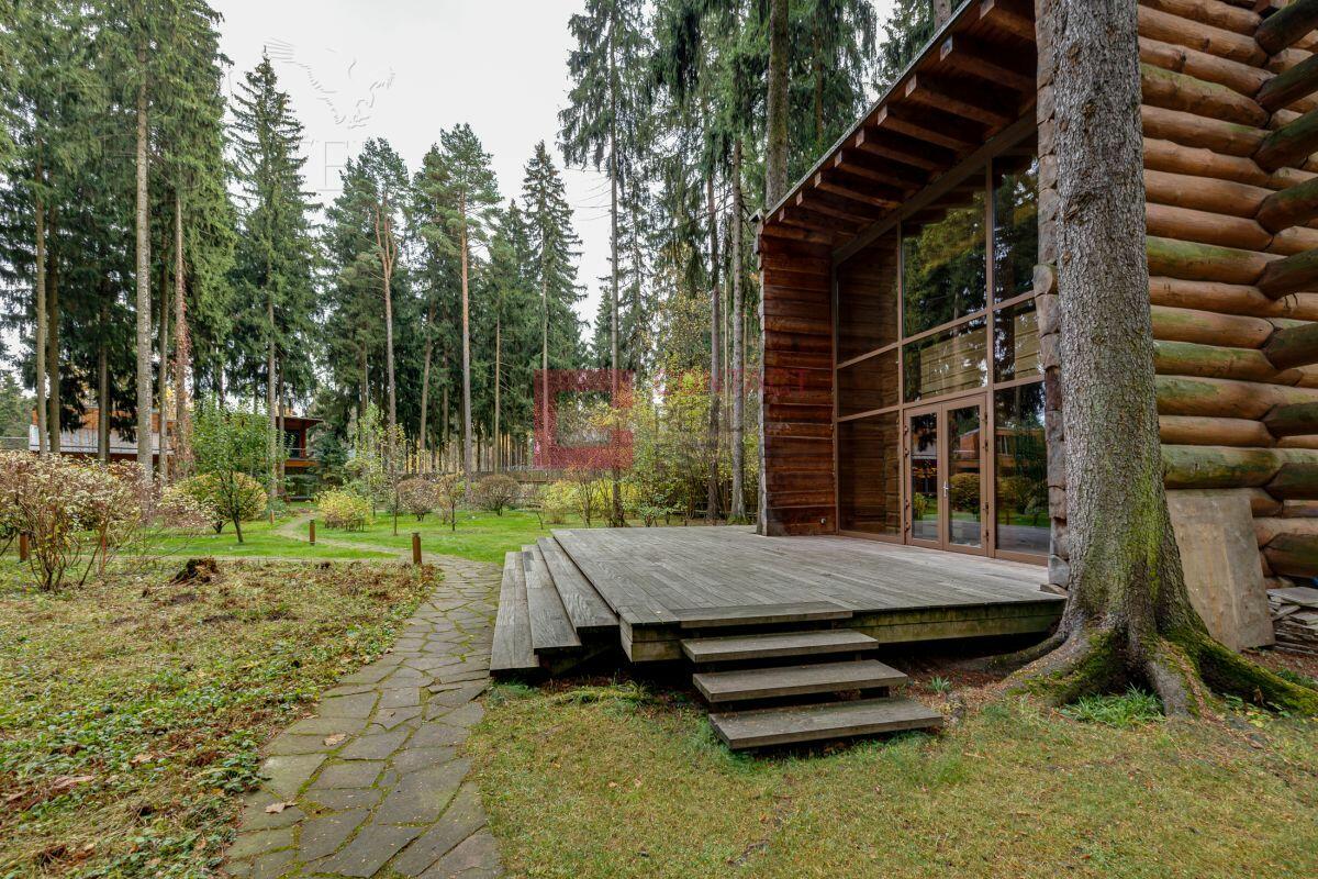 2-этажный коттедж 2 800 м² с отделкой