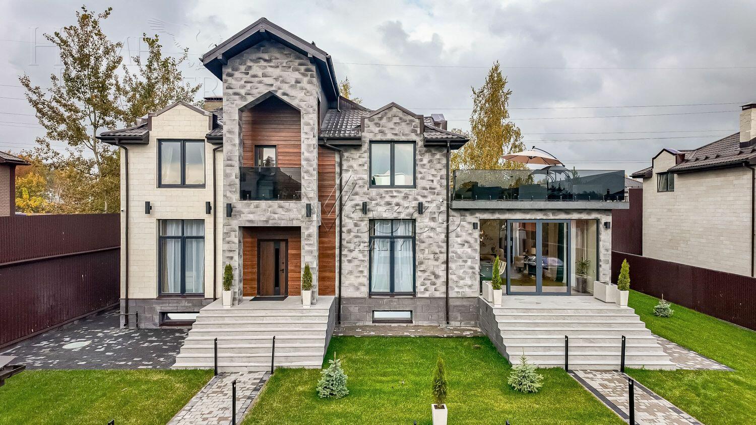 2-этажный коттедж 528 м² с отделкой