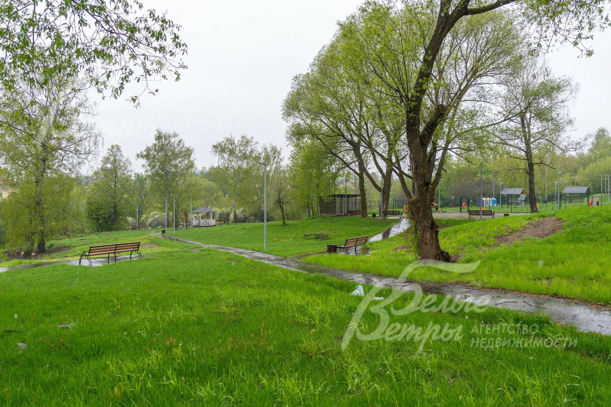 2-этажный коттедж 220 м² без отделки