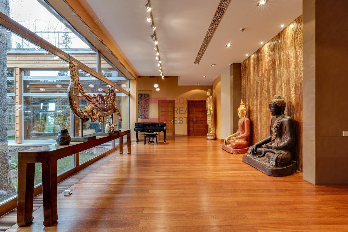 2-этажный коттедж 2 800 м² с отделкой