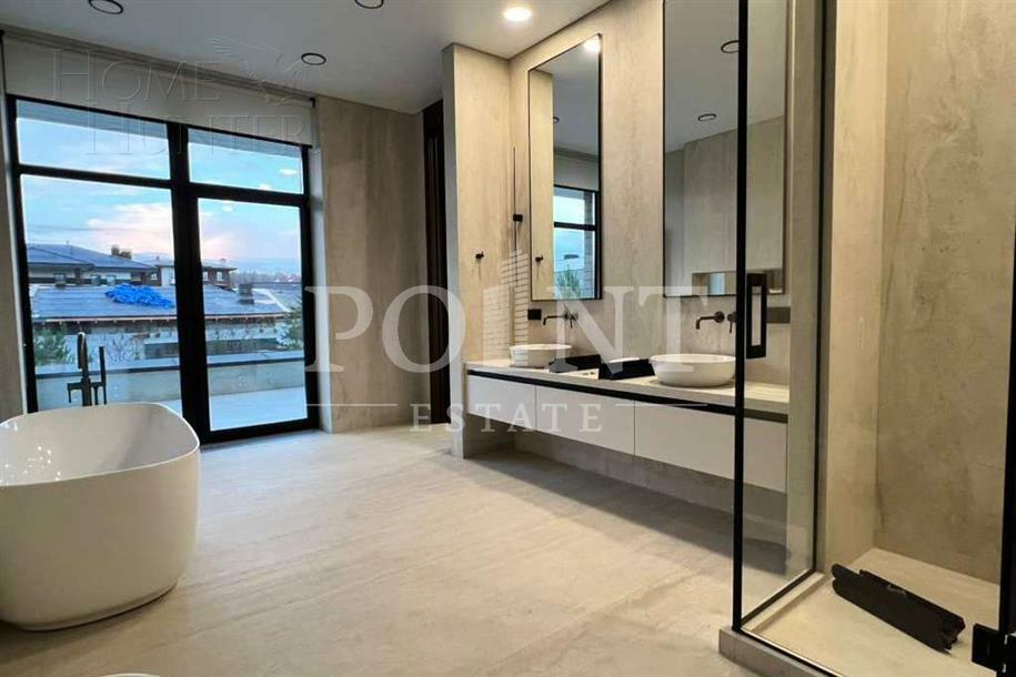 2-этажный коттедж 705 м² с отделкой