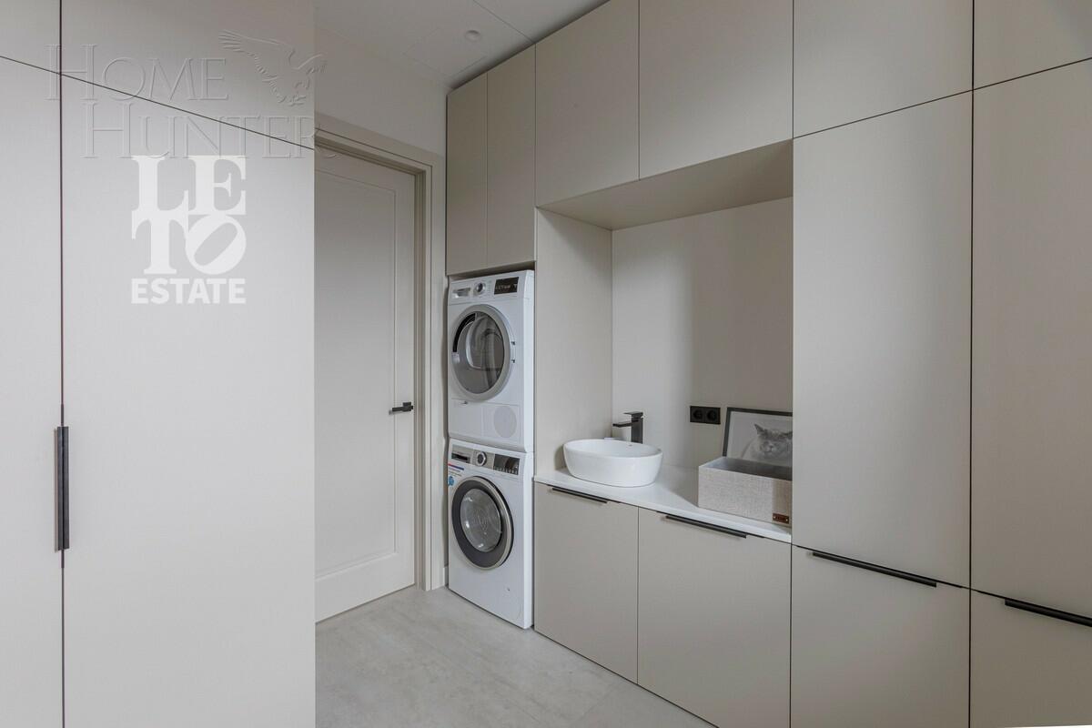 2-этажный коттедж 300 м² с отделкой