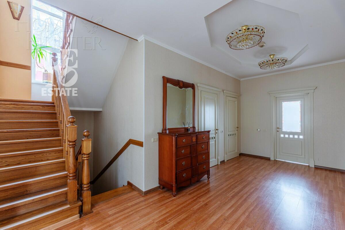 3-этажный коттедж 472 м² без отделки