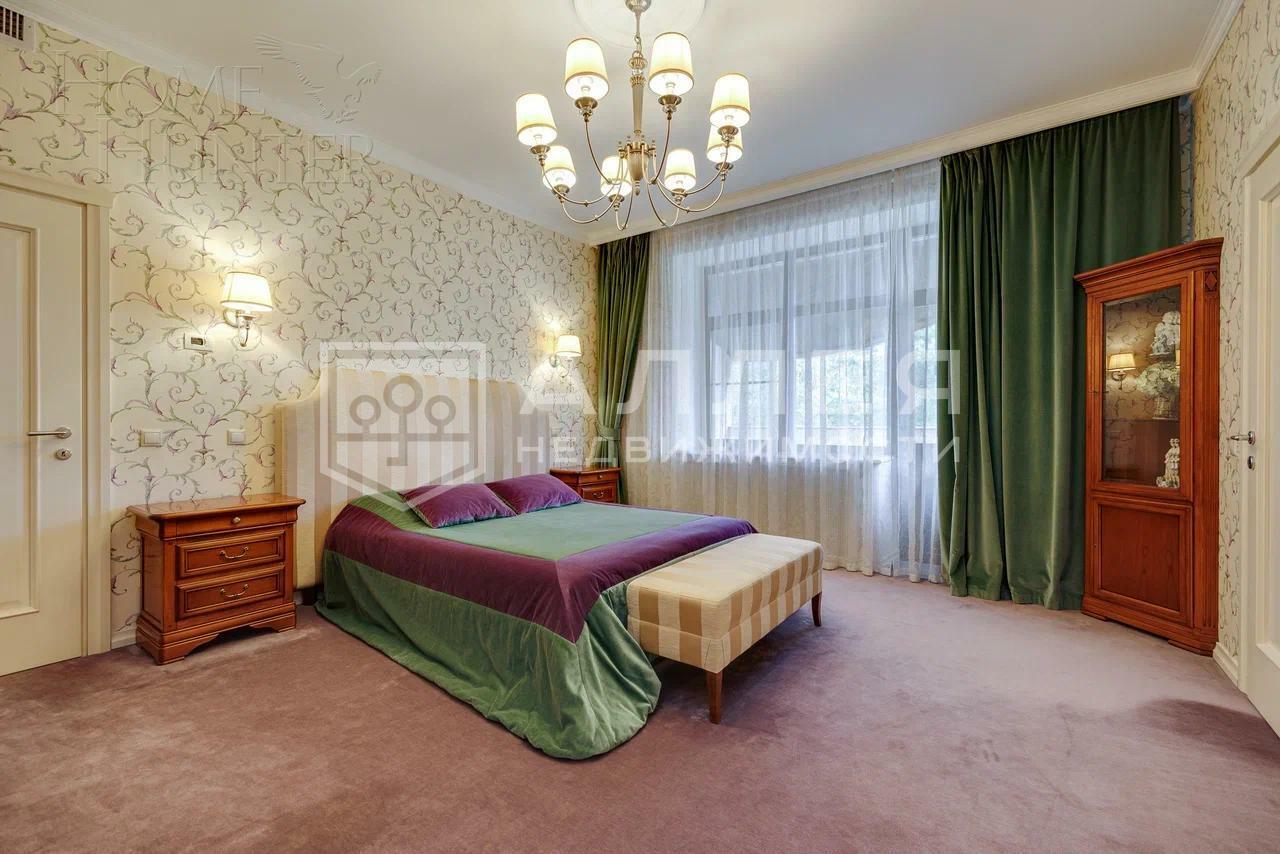 2-этажный коттедж 550 м² с отделкой