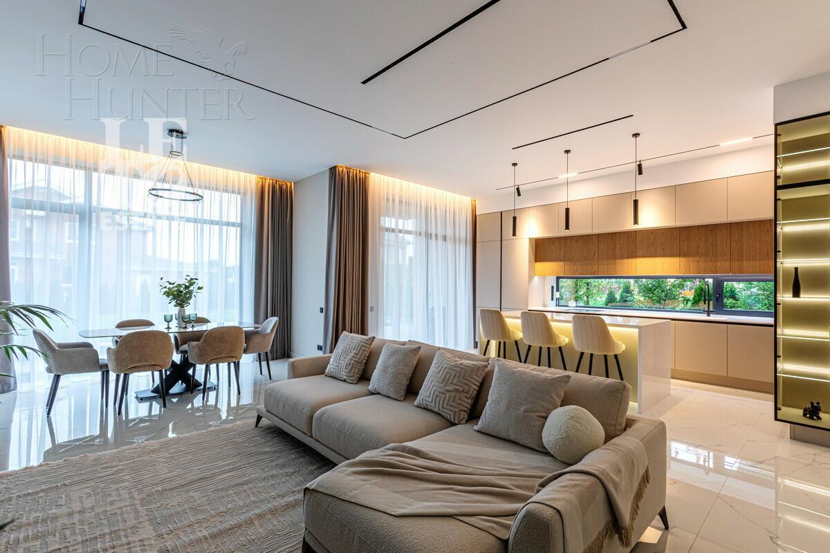 2-этажный коттедж 300 м² с отделкой