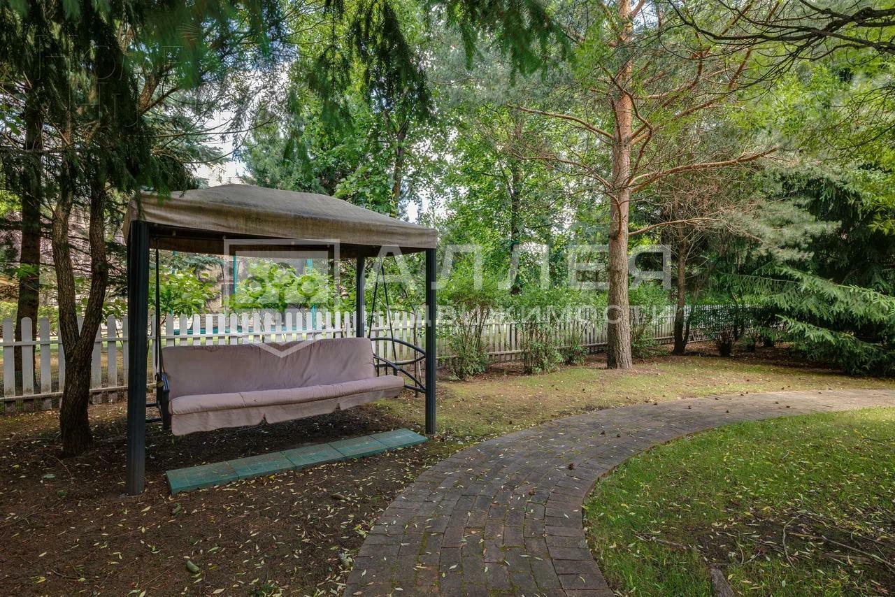 2-этажный коттедж 550 м² с отделкой