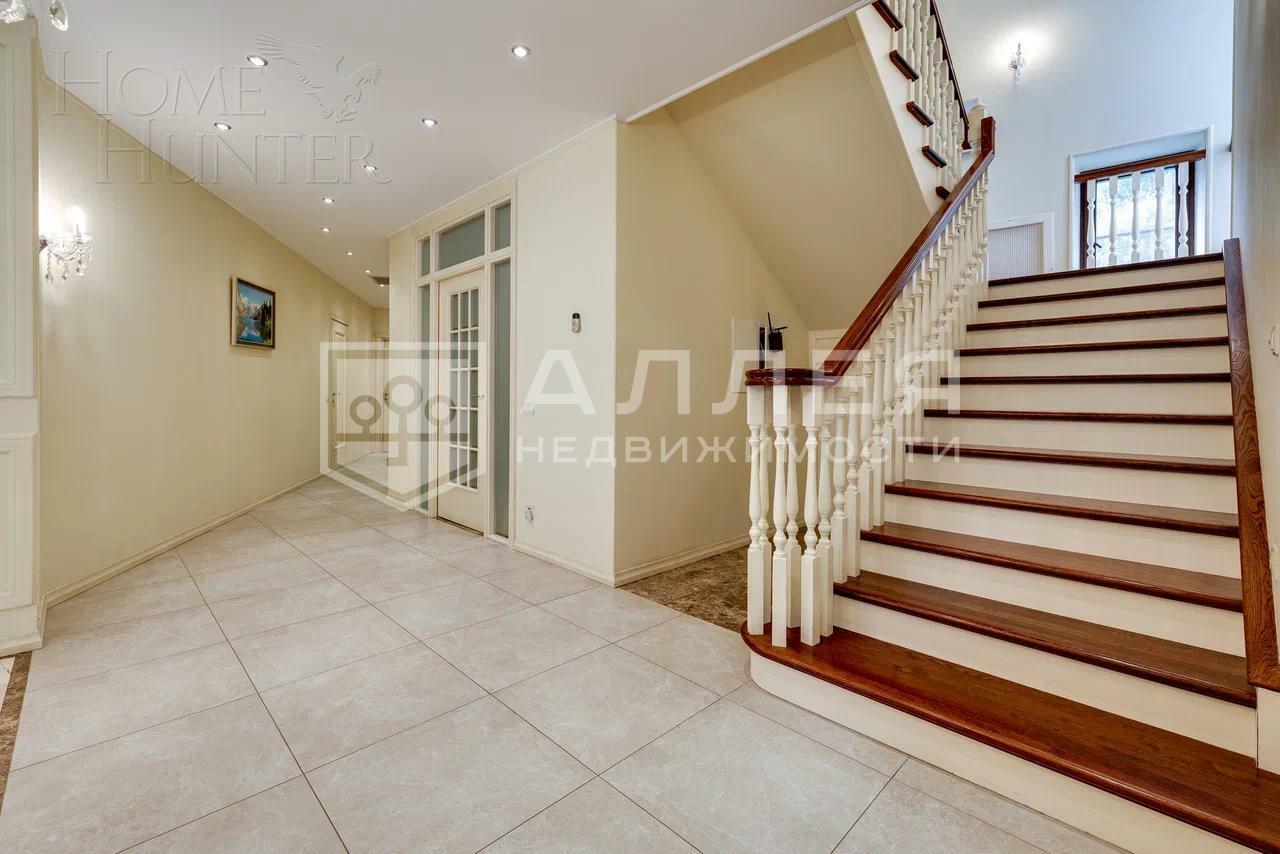 2-этажный коттедж 550 м² с отделкой