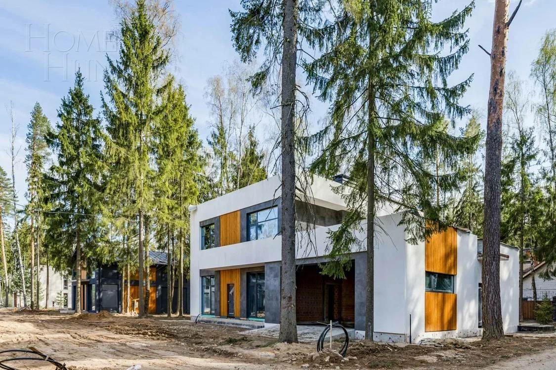 2-этажный коттедж 520 м² без отделки