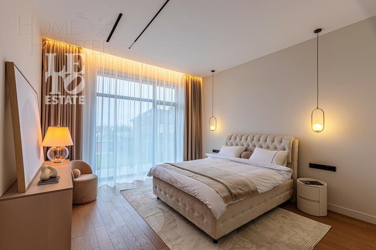 2-этажный коттедж 300 м² с отделкой