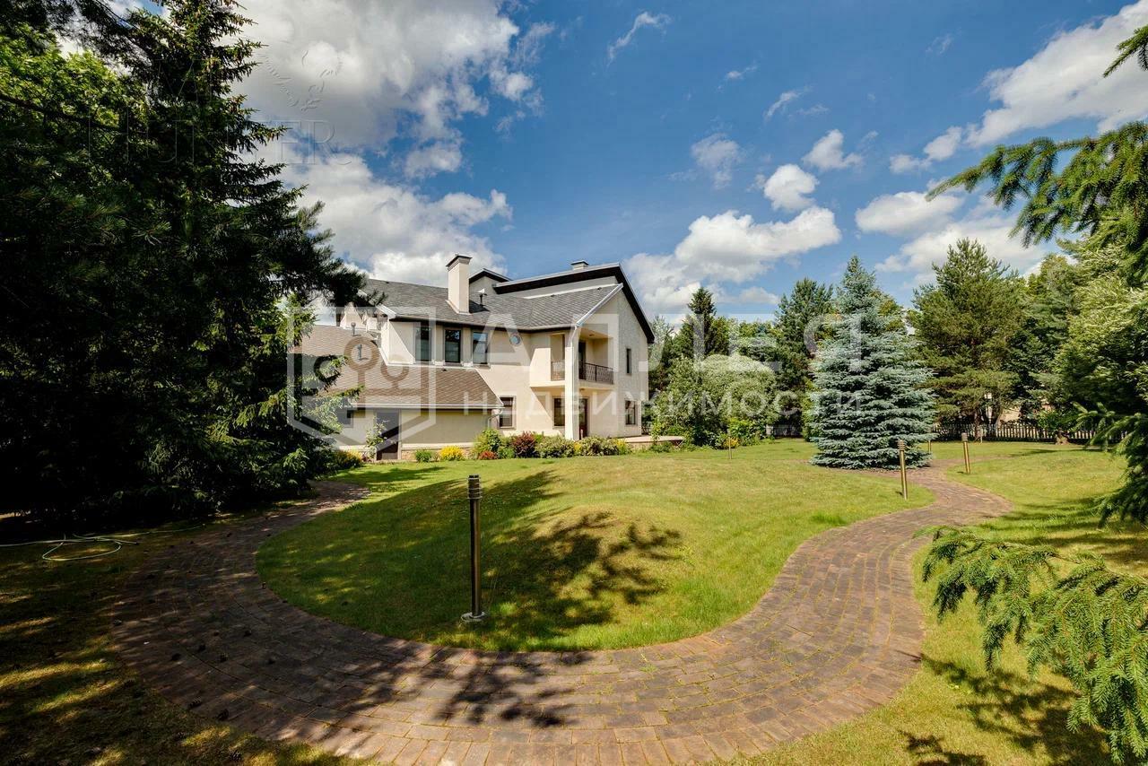 2-этажный коттедж 550 м² с отделкой