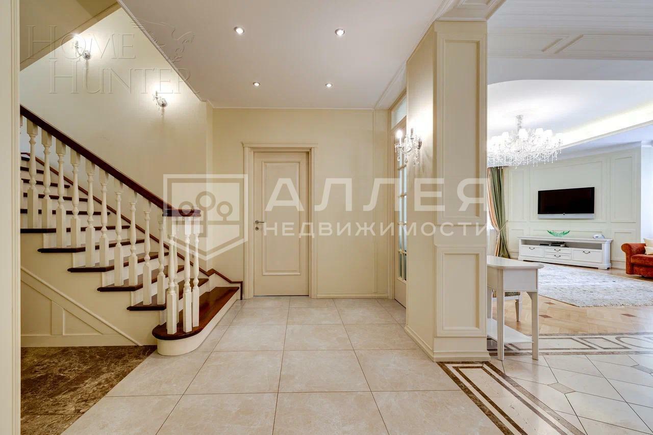 2-этажный коттедж 550 м² с отделкой