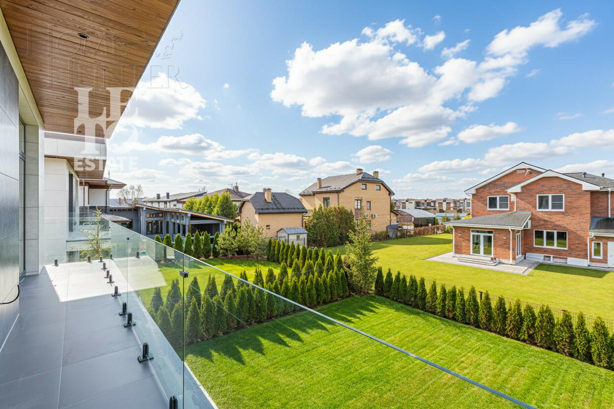 2-этажный коттедж 300 м² с отделкой