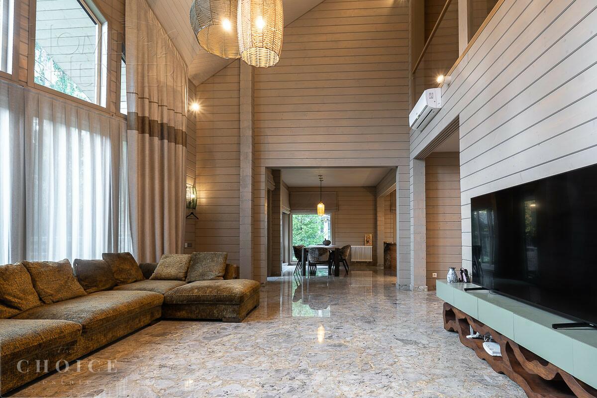 2-этажный коттедж 428 м² с отделкой