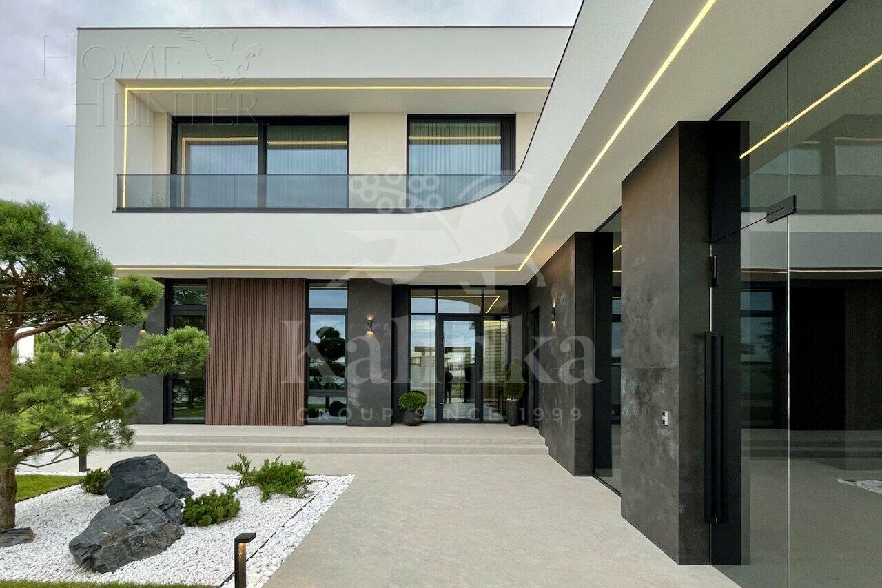 2-этажный коттедж 435 м² с отделкой