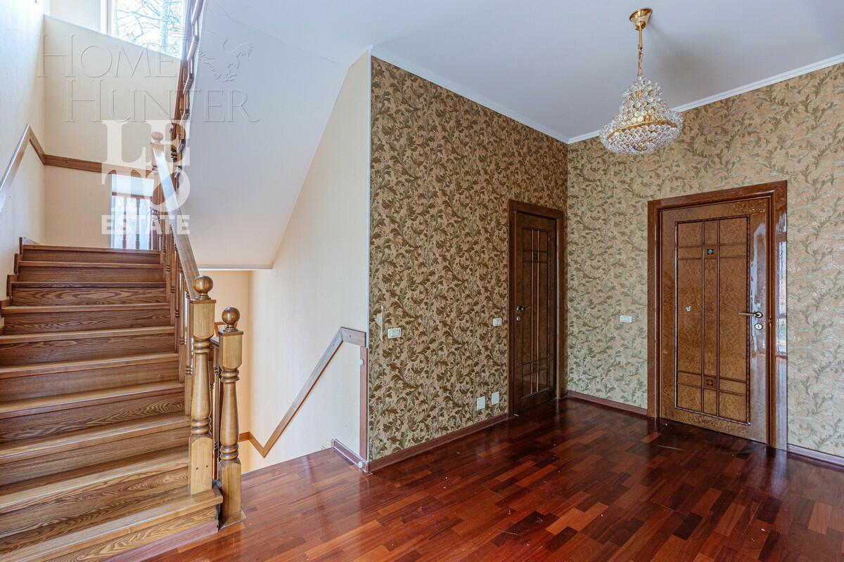 3-этажный коттедж 472 м² без отделки