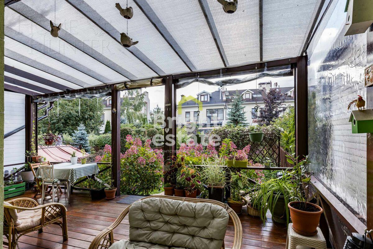 2-этажный таунхаус 220 м² с отделкой