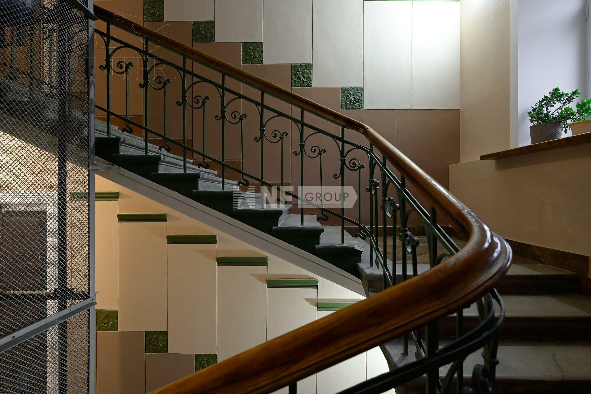 5-КОМН. КВАРТИРА С ОТДЕЛКОЙ 189.3 М² НА 4 ЭТАЖЕ