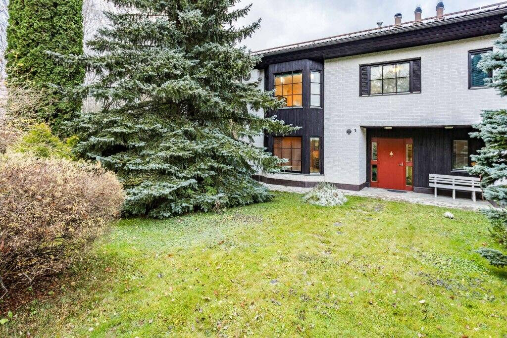 2-этажный коттедж 216 м² с отделкой