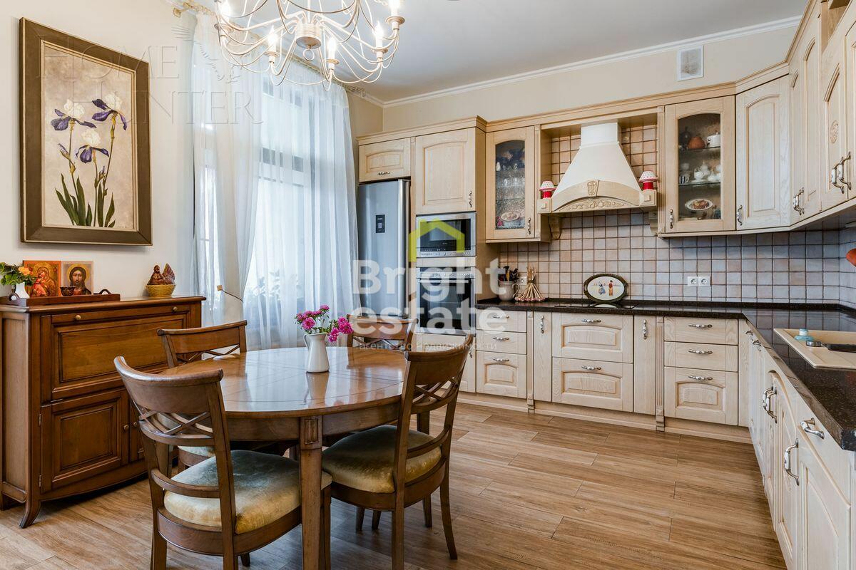 2-этажный таунхаус 220 м² с отделкой