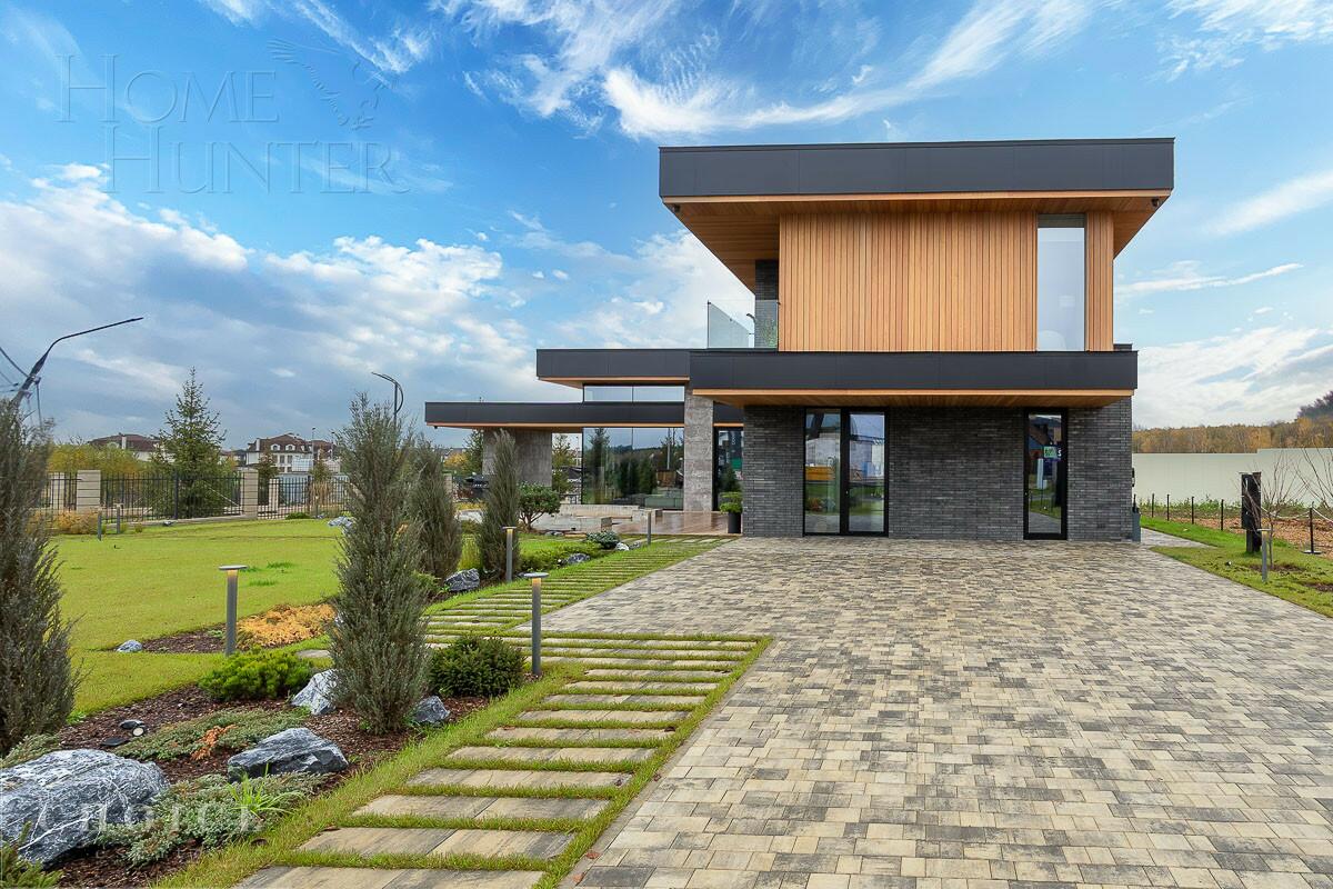 2-этажный коттедж 283 м² с отделкой