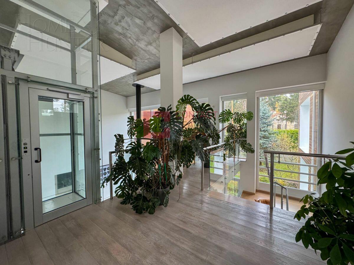 2-этажный коттедж 1 328 м² с отделкой