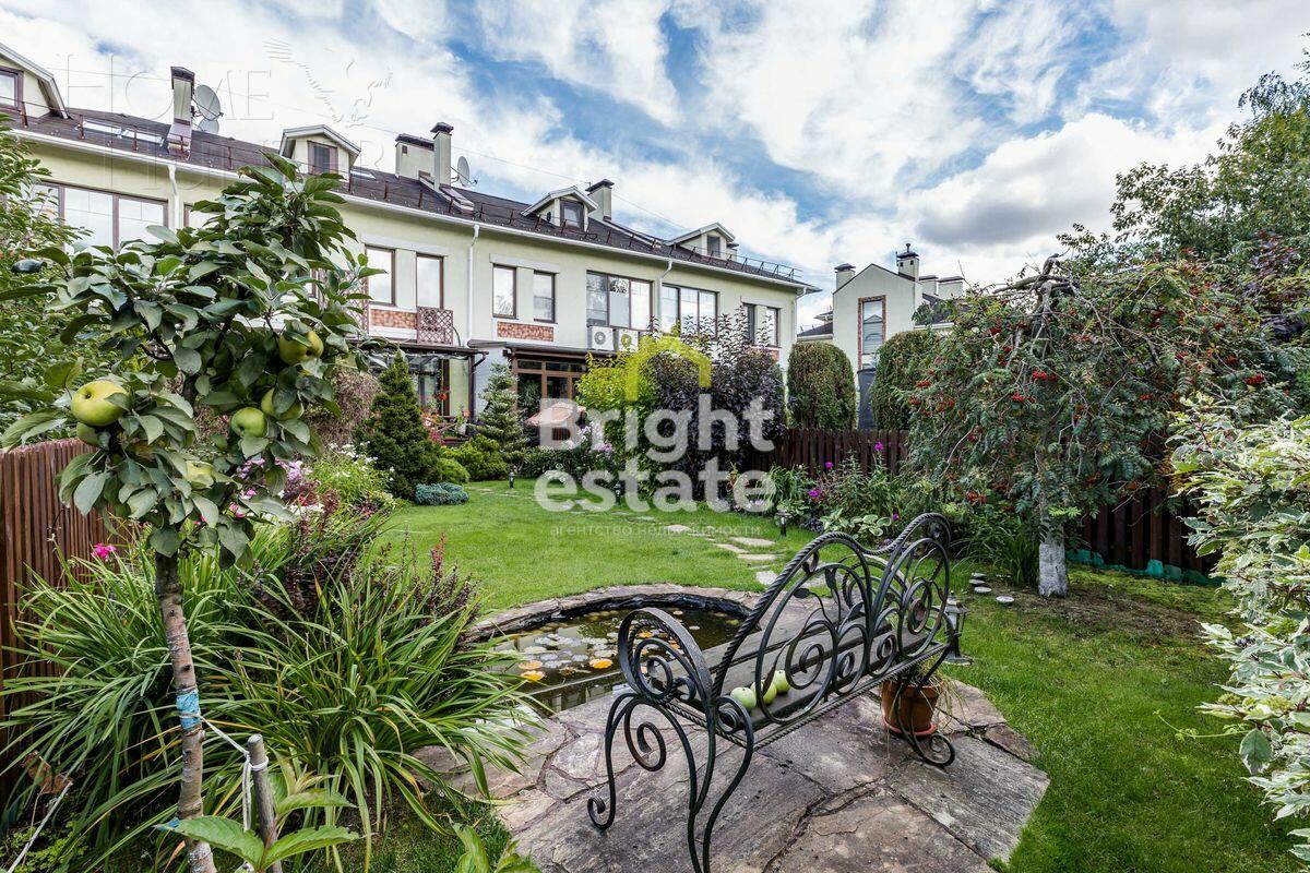 2-этажный таунхаус 220 м² с отделкой