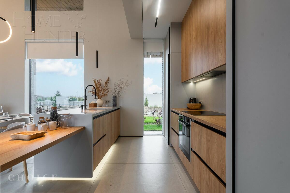 2-этажный коттедж 283 м² с отделкой