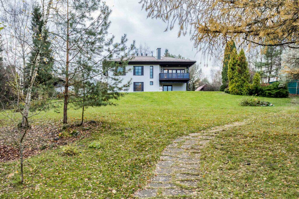 2-этажный коттедж 216 м² с отделкой