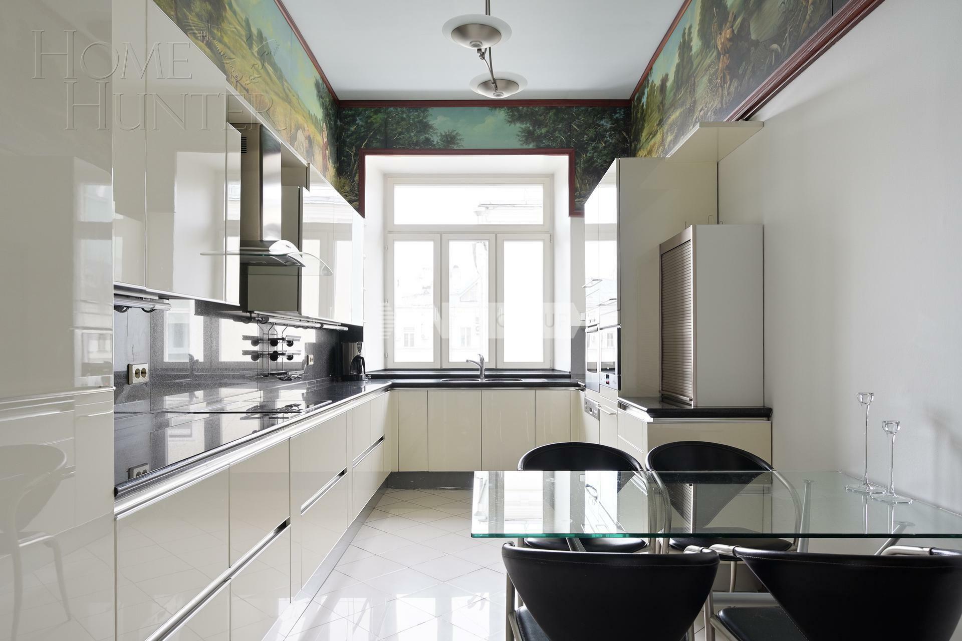 5-КОМН. КВАРТИРА С ОТДЕЛКОЙ 189.3 М² НА 4 ЭТАЖЕ