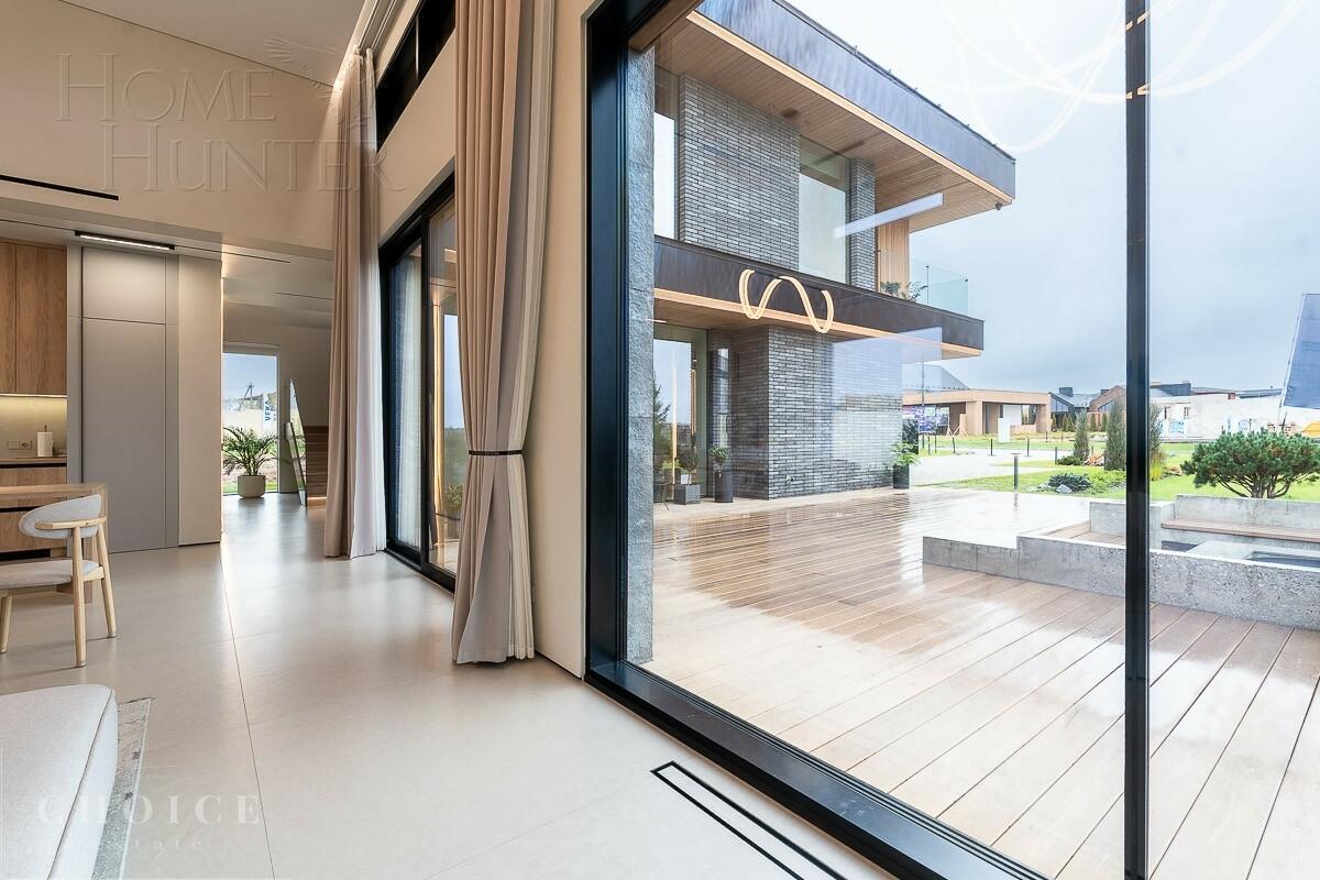 2-этажный коттедж 283 м² с отделкой